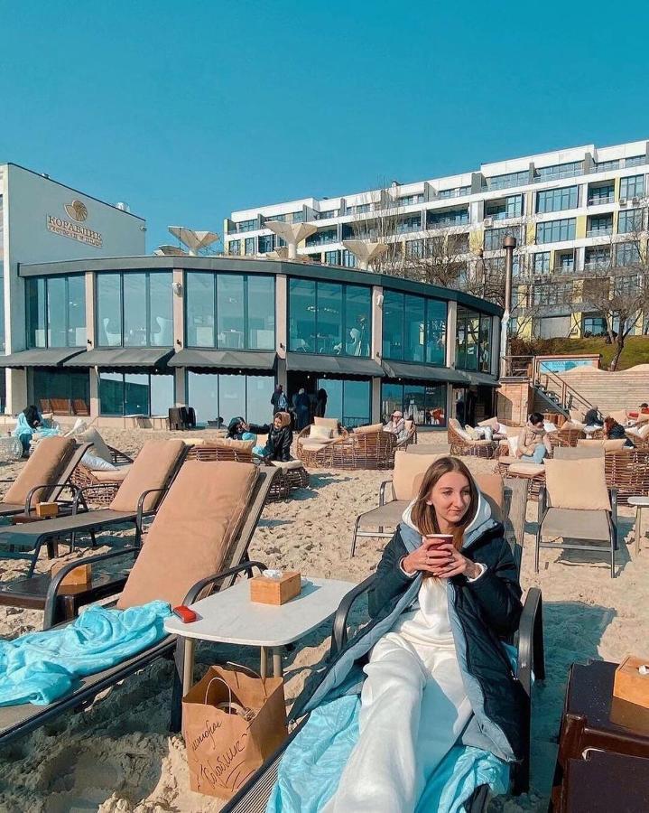 Апартаменты У Моря Magnit Первая Линия Odessa Buitenkant foto